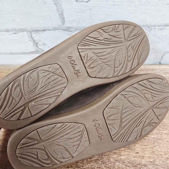 Olulai Leather Slip Ons - Picture 6 of 7